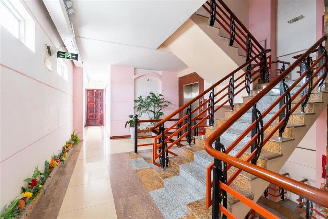 Golden Gate 1 Hotel Da Nang Buitenkant foto
